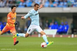 Fozil Musaev maydonga tushgan o'yinda "Jubilo Ivata" yirik hisobda g'alaba qozondi
